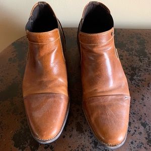 Men’s size 11 Bull Boxer dress shoes